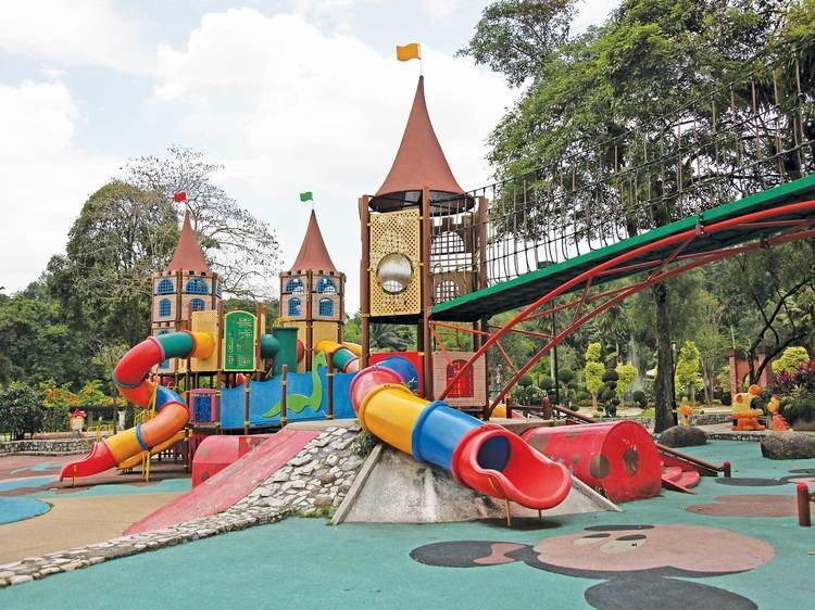 Kids' playground and family spaces
